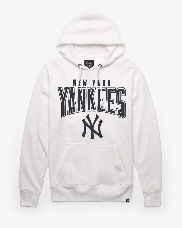 NEW YORK YANKEES TEAM ELEMENTS ARCH '47 HEADLINE HOOD